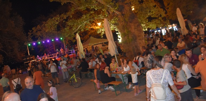 Εντυπωσιακή πρεμιέρα για το Naoussa Street Food Festival 2025 – Wine Edition